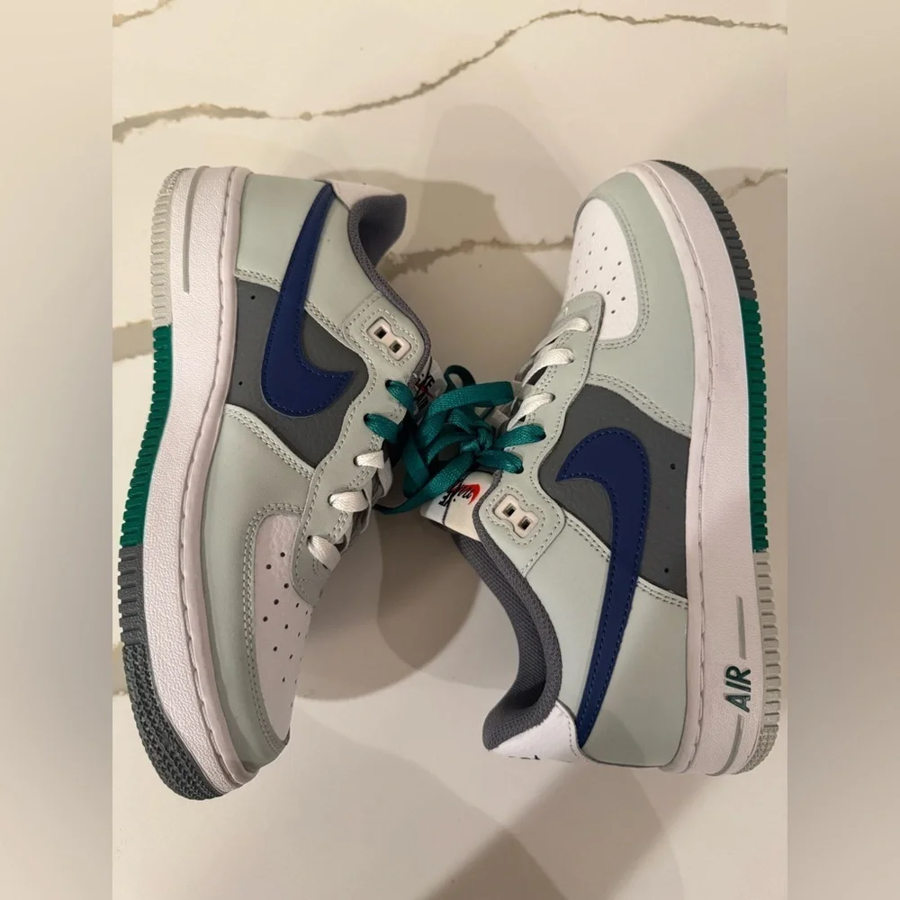 Big Kid's Nike Air Force 1 LV8 1 Light Silver/Deep Royal Blue - Sz 5.5y